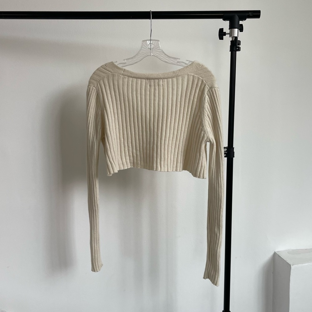 Cream ribbed button up cropped cardigan. Long sleeve. Urban outfitters. Size S - Picture 2 of 4